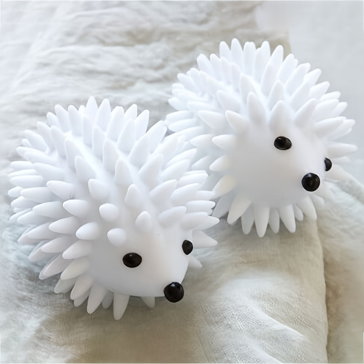 1pc Hedgehog Laundry Balls, Suitable For Use In Laundry Rooms, Clothes Washing And Care, Sticky Lint Drying Cleaning Ball